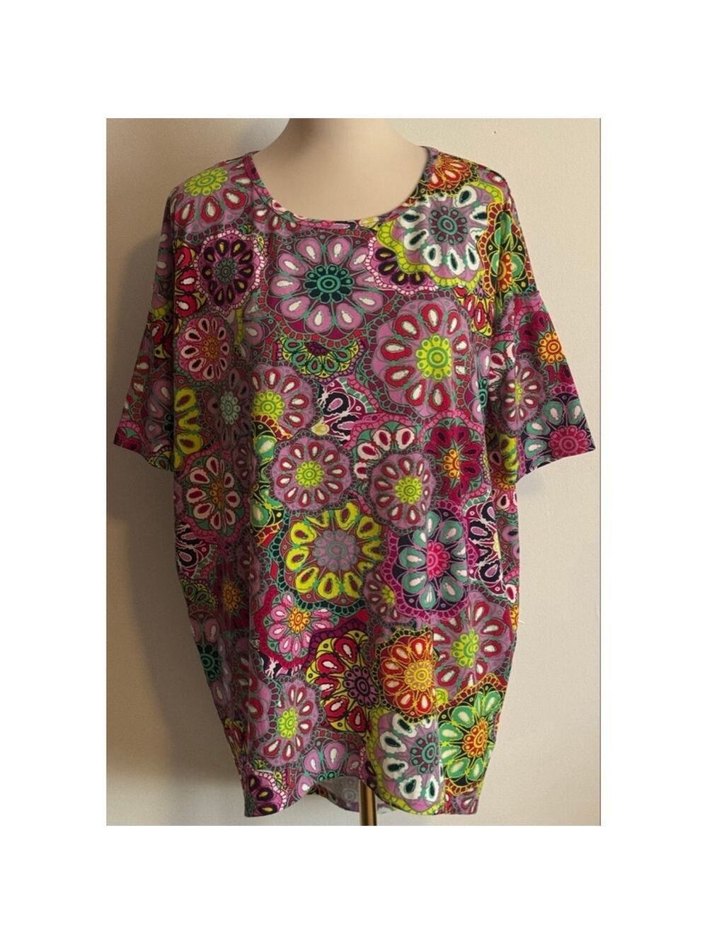 Women's LuLaRoe Tunic Top S Pink Green Floral